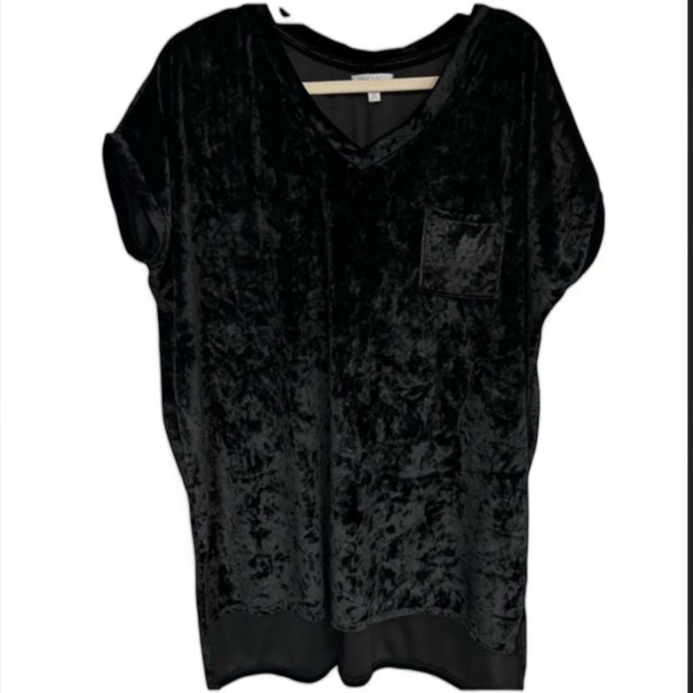 Abound Ladies Black Crushed Velour Velvety Top W/ Front Pocket Plus Size 1X EUC